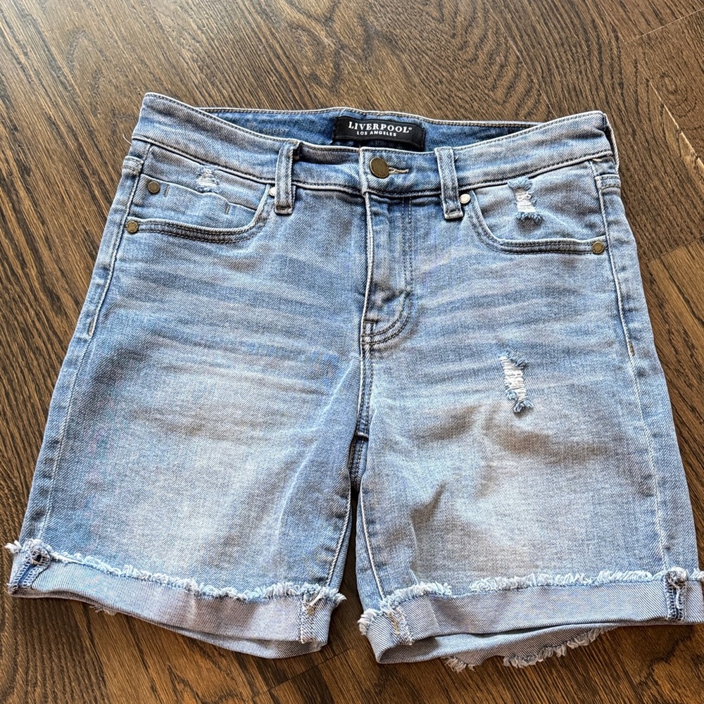 Liverpool Women's Frayed Hem Jean Shorts - Light Blue